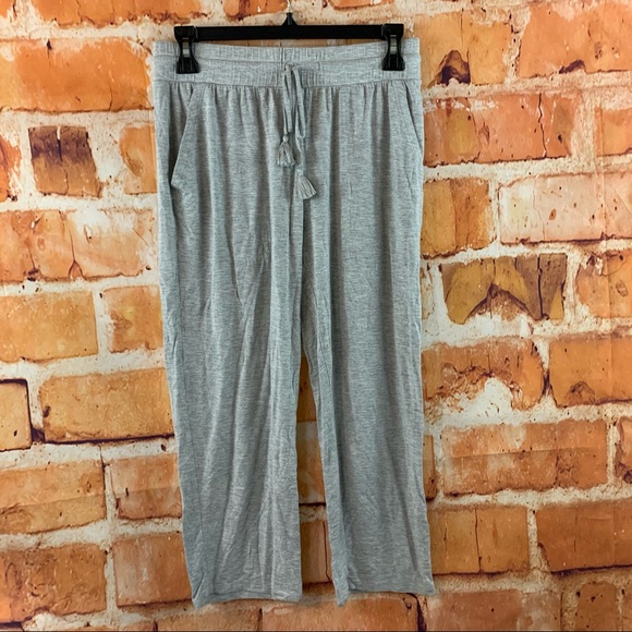 SOLD!!Women's Beautifully Soft Crop Pajama Pants - Stars - Picture 4 of 8